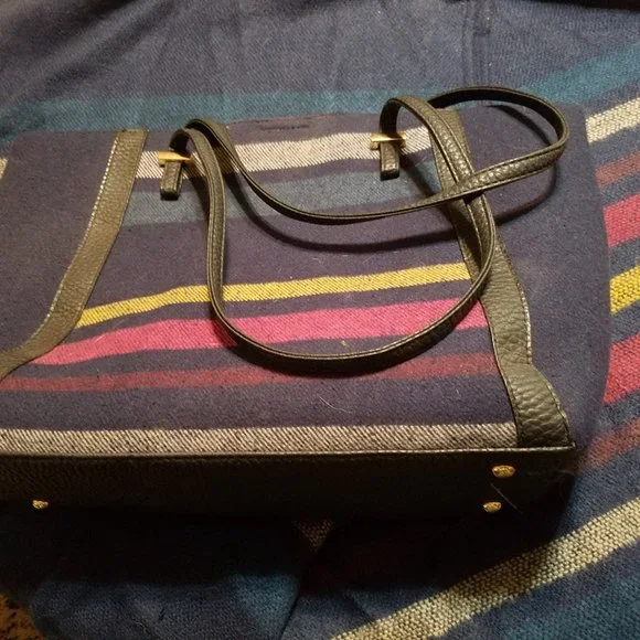 Bag with matching shoulder cover - Picture 4 of 8